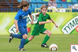 Z_podwrka_na_stadion_o_Puchar__Tymbarku_fot._A._Kraszewski